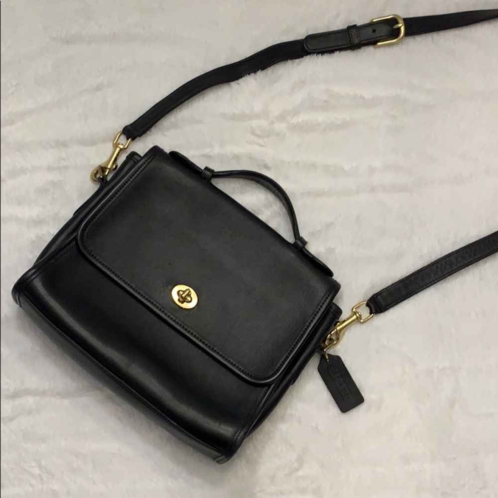 AUTHENTIC coach satchel purse!!